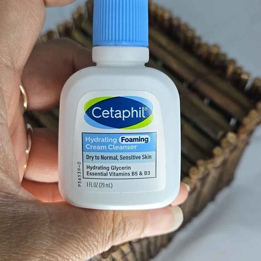 Neutrogena Gentle Foaming Facial Cleanser & Cetaphil Cleanser And Lotion Bundle